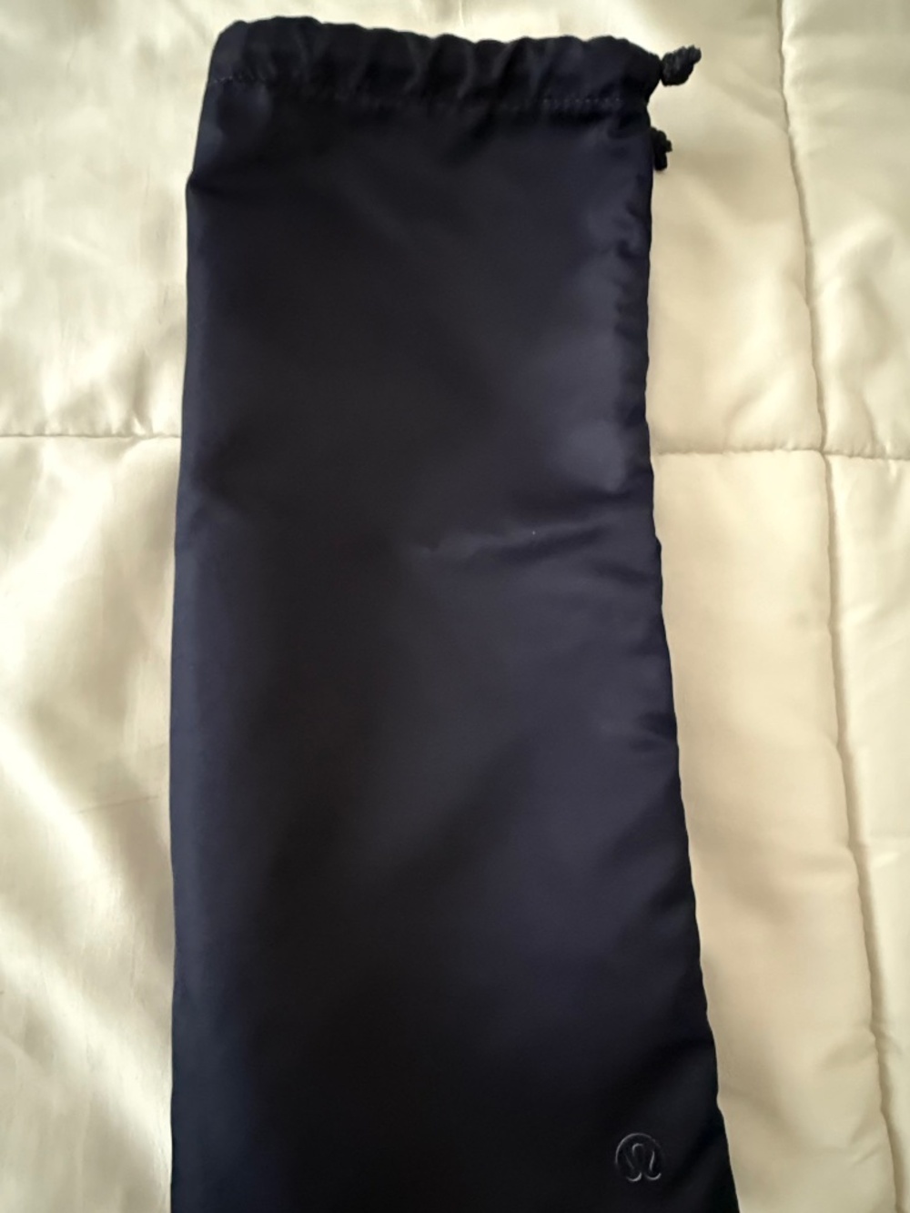 Lululemon Drawstring Bag - Picture 4 of 4